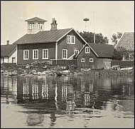 Lotshuset med omgivande bebyggelse, ca 1925 (foto Ernst Berglund)